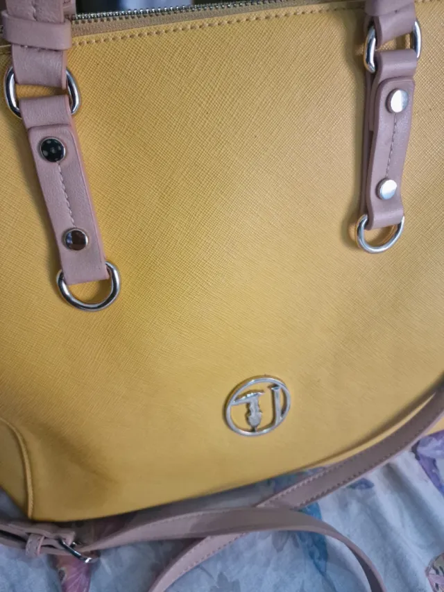 Bolso Tote Amarillo Trussardi