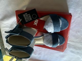 Sandalias Xti de  El Corte Inglés Azules