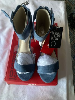 Sandalias Xti de  El Corte Inglés Azules