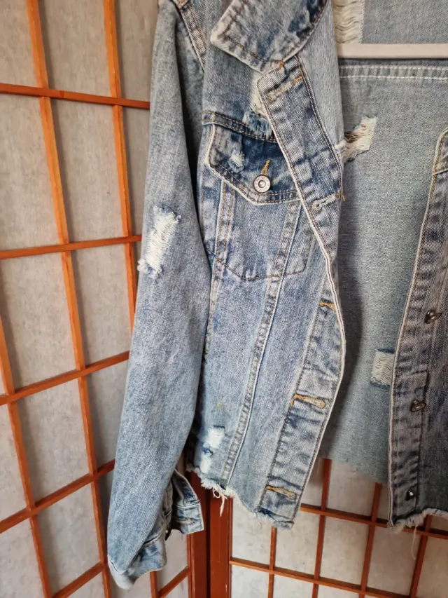 Chaqueta vaquera desgastada Talla L