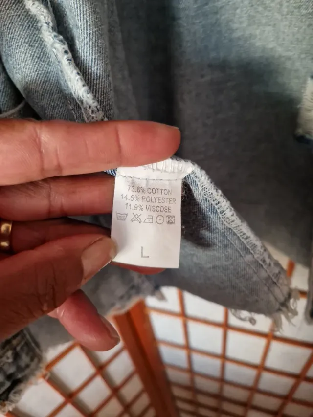 Chaqueta vaquera desgastada Talla L