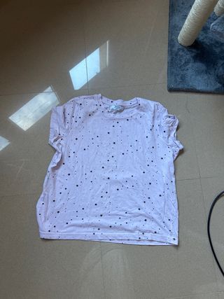 Camiseta Bershka estrellas rosa