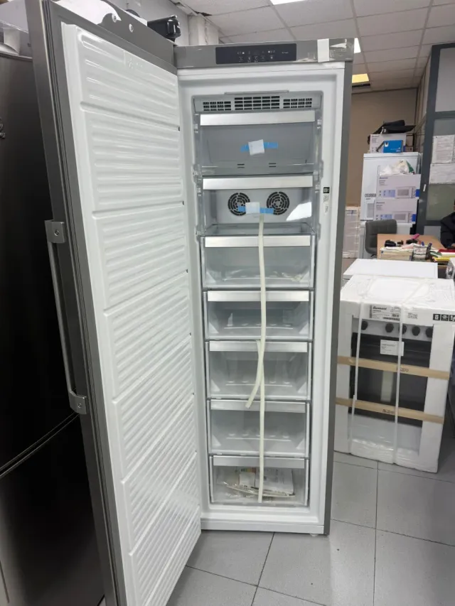 Congelador Vertical Nueva con tara con garantía