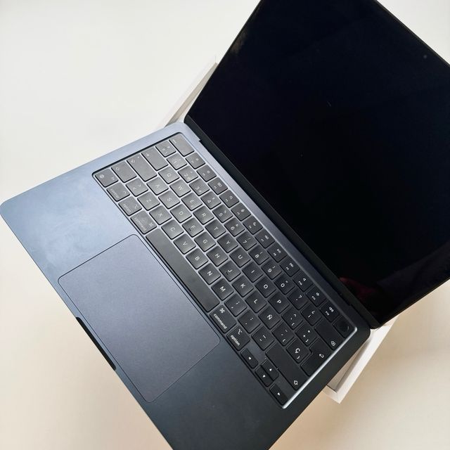 MB Air 13” M4 MediaMarkt Factura 11 Ciclos Batt