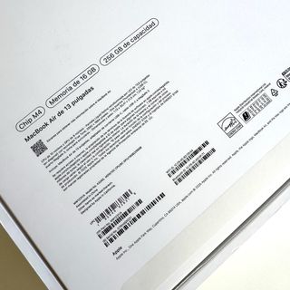 MB Air 13” M4 16Gb SemiNuevo (11 Ciclos)