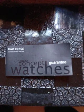 Reloj Time Force Cronógrafo Dorado y Negro