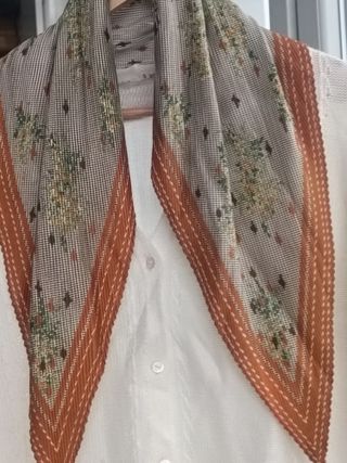 Completo donna beige e arancione