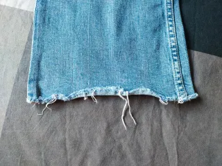 Pantalón vaquero azul de Mango