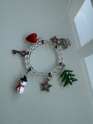 Pulsera Navideña con Encantos