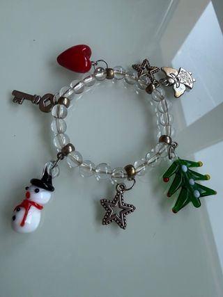 Pulsera Navideña con Encantos