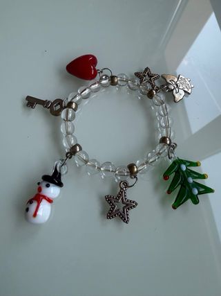 Pulsera Navideña con Encantos
