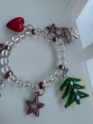 Pulsera Navideña con Encantos