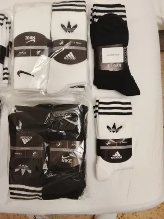 Últimos paquetes,calcetines altos  12 pares 20€