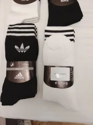 Últimos paquetes,calcetines altos  12 pares 20€