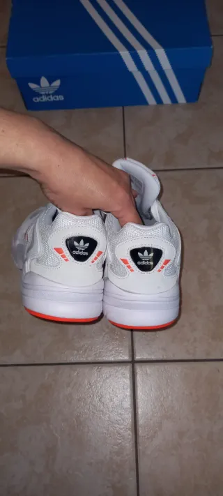 Scarpe Adidas Falcon Donna Bianco Arancio