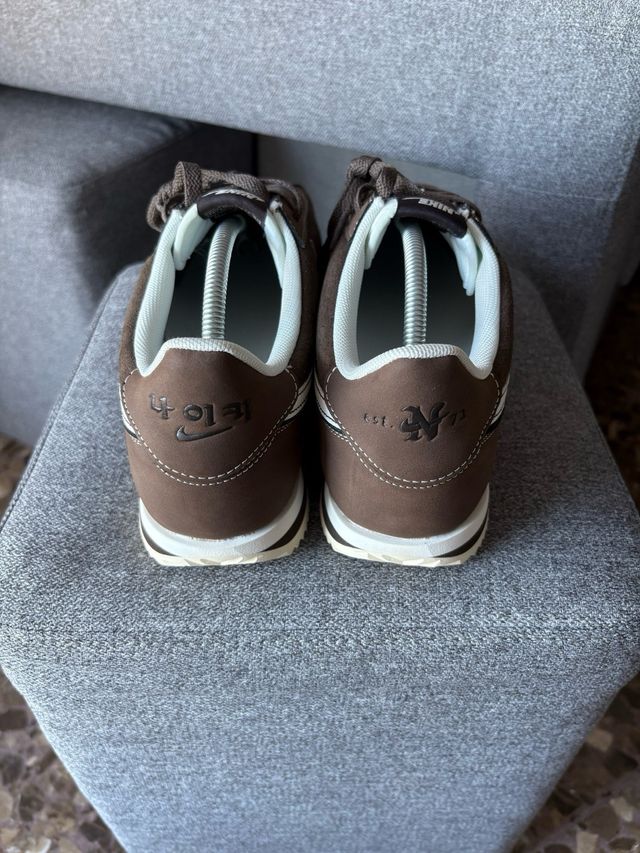 Nike Cortez SE Hangul Day Marrón Blanco