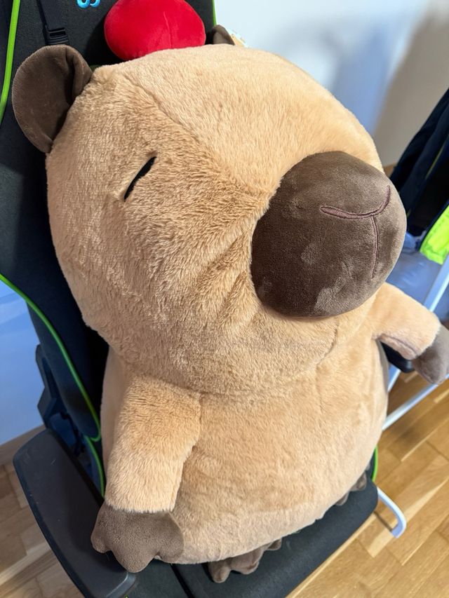 Peluche Capibara Gigante SIN USAR