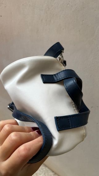 Borsa a tracolla bianca e blu