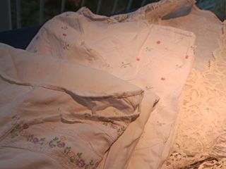 3 camicie da notte ricamate