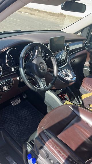 Mercedes-Benz V-Class • Servicio Oficial • Automát