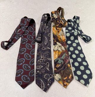 Lote de 4 corbatas Cerrutti