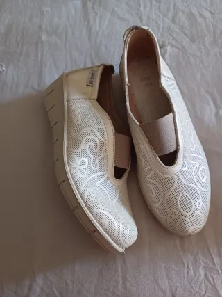 Zapatos planos Laura Azaña piel beige/blanco talla