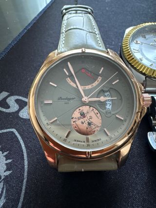 Lote 4 Relojes Marca Japonesa. Premio en concurso