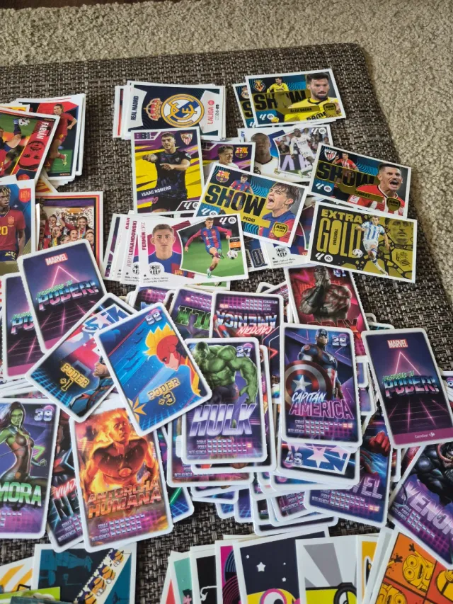 Colección cromos LALIGA, Marvel, Minions