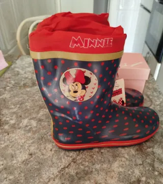 Botas de agua niña lunares rojas y azul