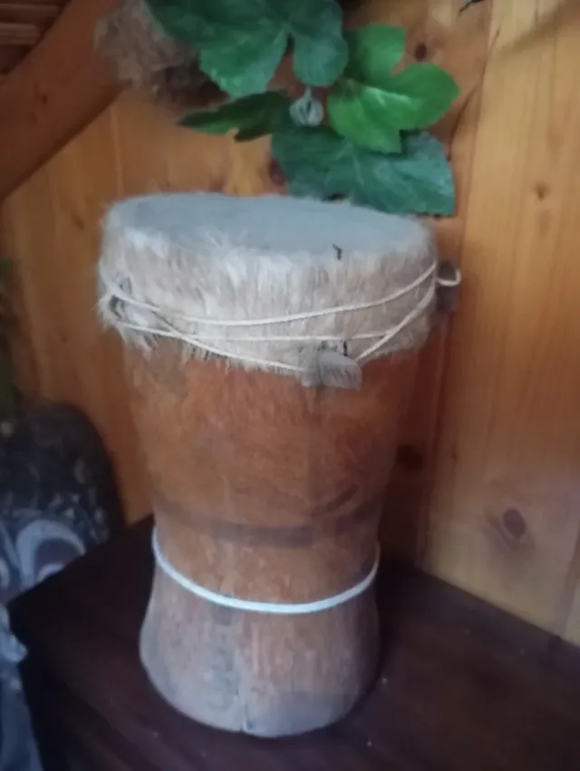 Mini tamburo africano artigianale