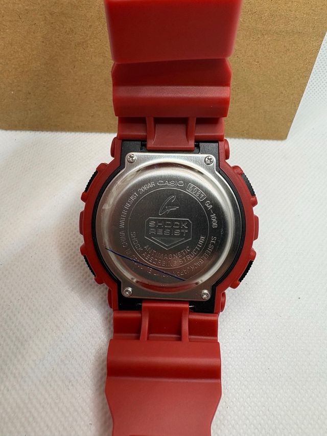 Reloj Casio G-Shock GA-100 Rojo