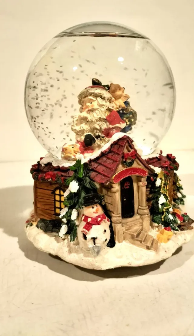 Pallina di neve di Natale Babbo Natale con musica Jingle Bells