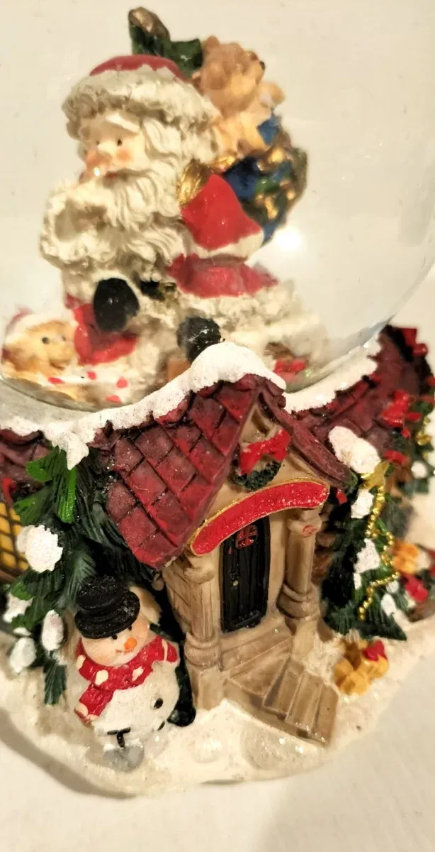 Pallina di neve di Natale Babbo Natale con musica Jingle Bells