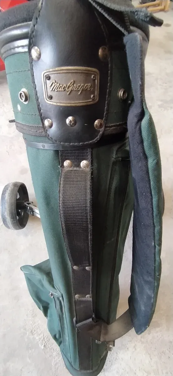 Carrito de golf verde