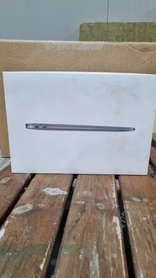 Scatola originale MacBook Air 13" A1932