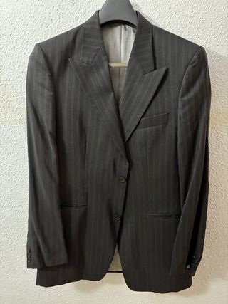 Traje de hombre negro