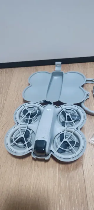 Drone DJI Neo Protectores funda y 2 Batería extras