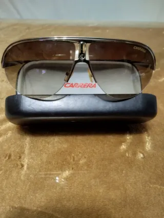 Gafas de sol aviador marrones y doradas