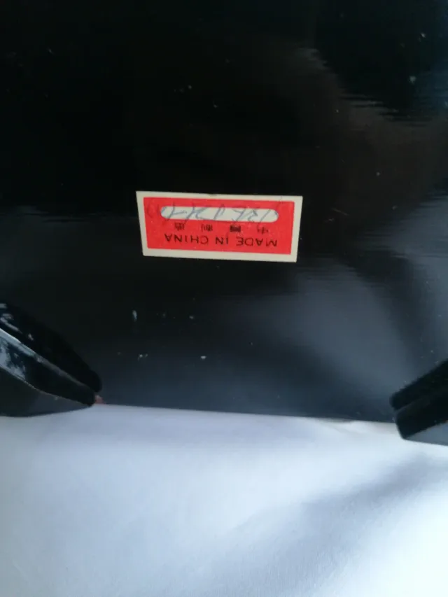 Joyero Chino Madera y Latón, caja de música