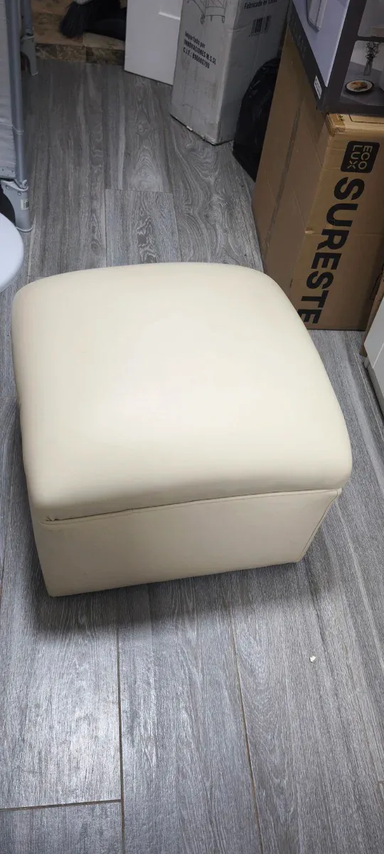 Puff Beige Piel Sintética