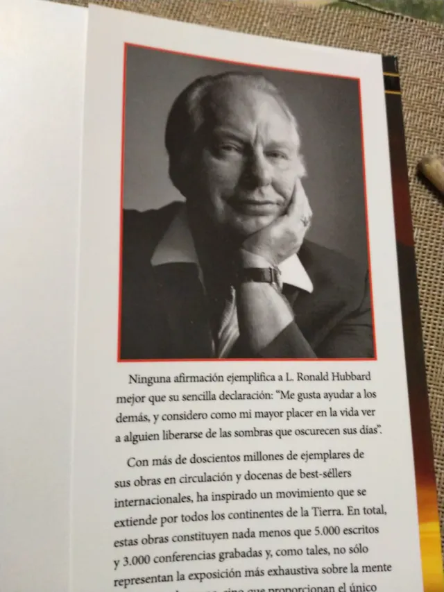 Dianética: El Poder del Pensamiento sobre el Cu...