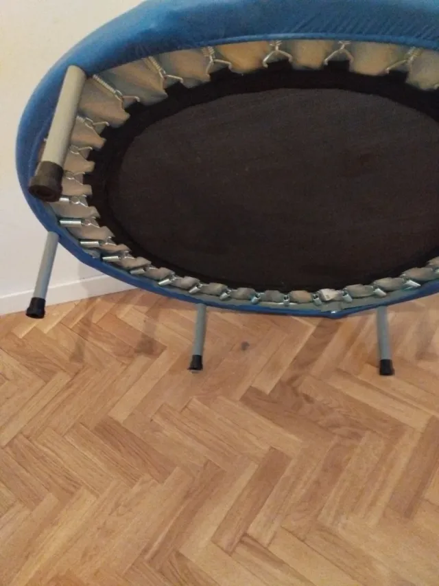 Colchoneta de salto azul