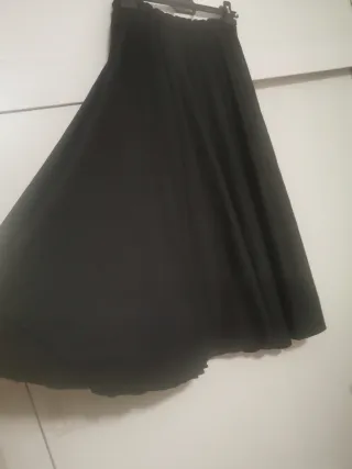 Falda de baile negra