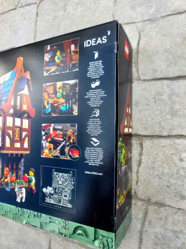 LEGO Ideas Medieval Blacksmith 21325