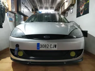 Ford Focus mk1 - Antinieblas kit RS