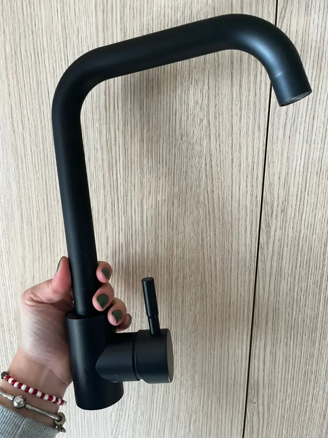 Grifo de cocina negro