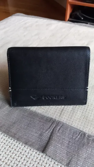 Cartera Dockers Negra Cuero