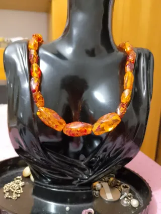 Collana vintage effetto ambra