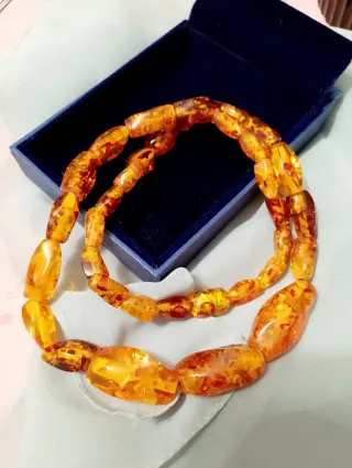 Collana vintage effetto ambra