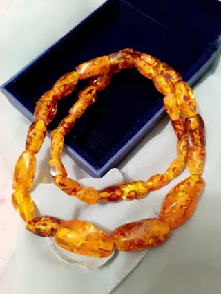 Collana vintage effetto ambra